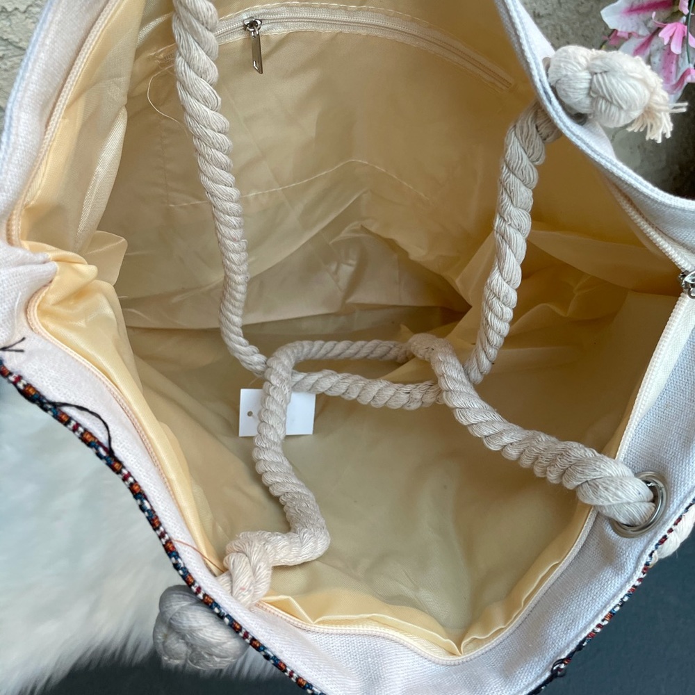 π¦ Parrot Tote - Picture 3 of 7